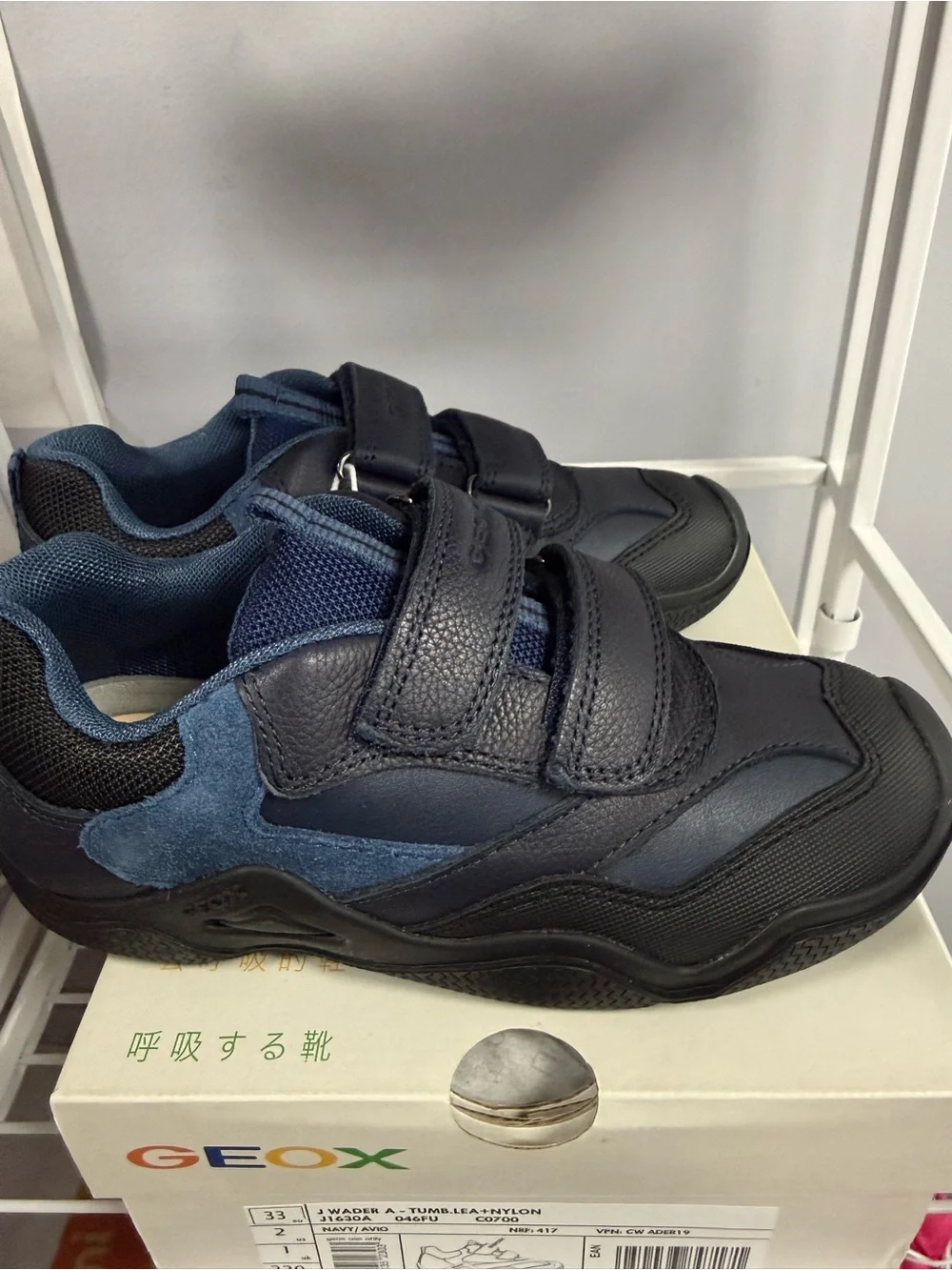 Geox Boys Sneakers. Navy/Avio. Model-Wader